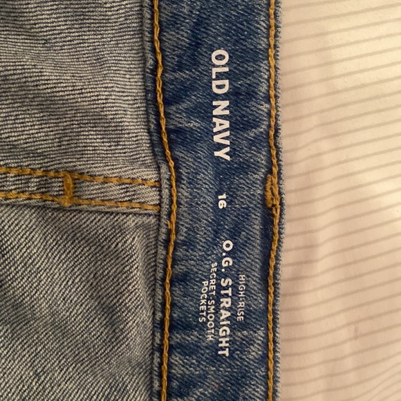 Old navy jean shorts size 16 - Picture 2 of 4